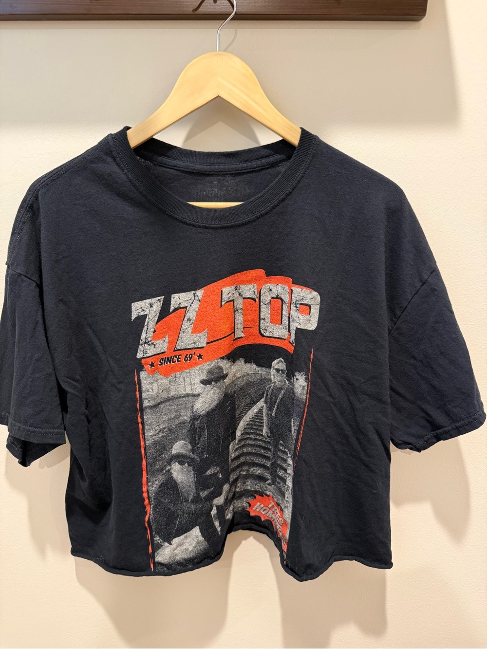Unk Black ZZ Top Graphic Cropped Tee with Orange Accents